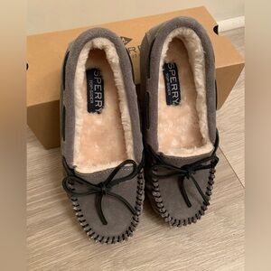 Women’s Sperry Top-sider Mocassin Slippers. Trapper grey.